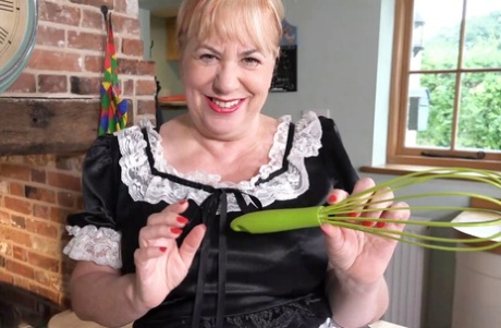 Old woman Speedy Bee dildos her pussy with kitchen implement before giving BJ