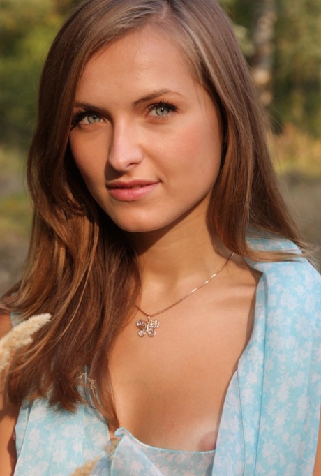 Domai starring Aline XXX Porn Pics